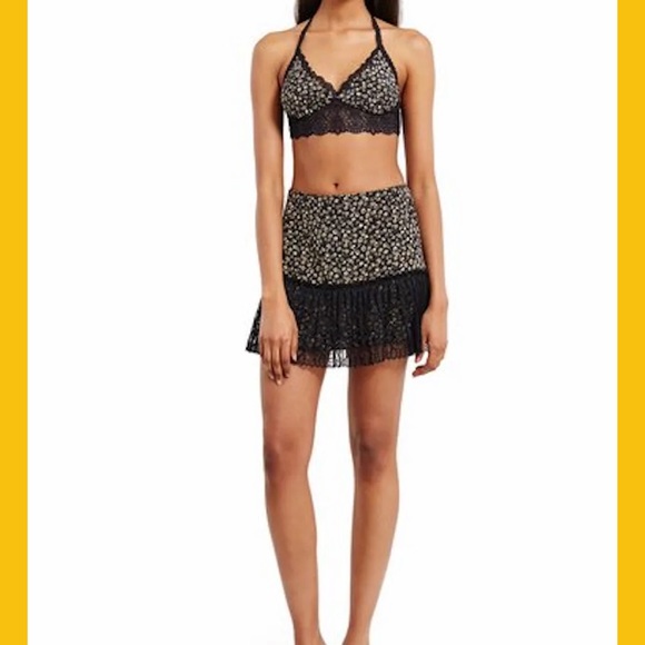 Opening Ceremony Dresses & Skirts - Rare! Opening Ceremony Anna Sui collaboration field of posies lace skirt